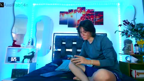 Snapshot of alex_and_fabian chatting on January 8, 6:41 pm sneider online show from January 8, 6:41 pm