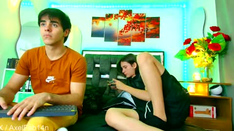 Snapshot of alex_and_fabian chatting on March 5, 6:23 pm sneider online show from March 5, 6:23 pm