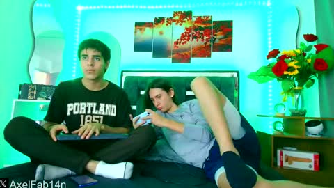 Snapshot of alex_and_fabian chatting on February 19, 7:05 pm sneider online show from February 19, 7:05 pm