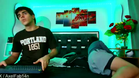 Snapshot of alex_and_fabian chatting on March 6, 6:59 pm sneider online show from March 6, 6:59 pm