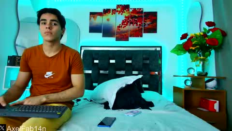 Snapshot of alex_and_fabian chatting on February 22, 6:37 pm sneider online show from February 22, 6:37 pm