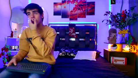 Snapshot of alex_and_fabian chatting on December 2, 6:08 pm sneider online show from December 2, 6:08 pm