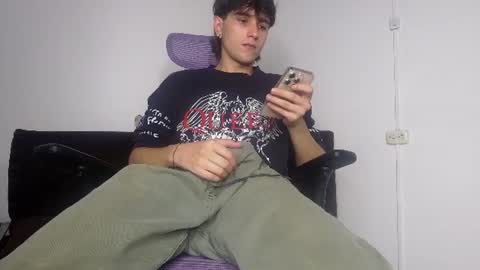 alex_connorr online show from July 22, 10:57 pm