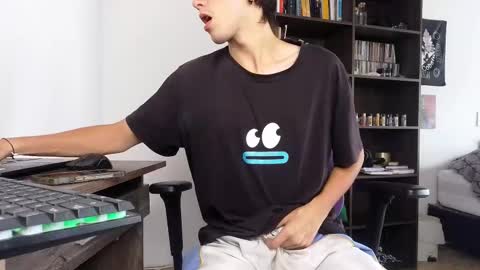 alex_connorr online show from October 31, 5:38 pm