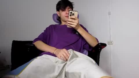 alex_connorr online show from August 5, 12:04 am