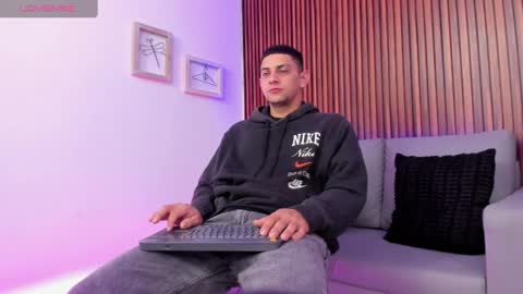 alex online show from April 8, 12:25 pm