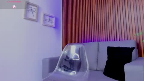 alex online show from April 24, 1:13 pm