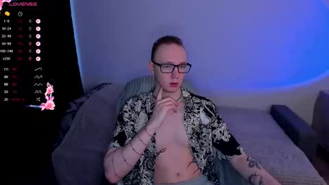 alex_silent online show from October 19, 11:57 am