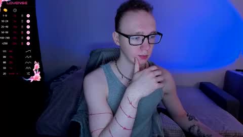 alex_silent online show from December 1, 11:46 am