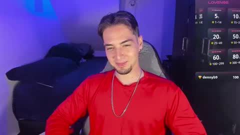 Snapshot of alex_smith0 chatting on October 12, 2:49 am     online show from October 12, 2:49 am