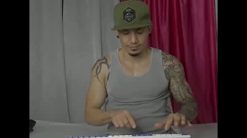 Snapshot of alex_sthorm chatting on January 2, 12:55 am alex_sthorm online show from January 2, 12:55 am