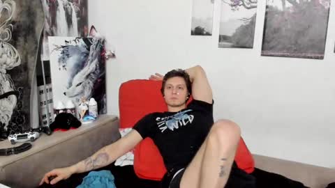 Snapshot of alex_wandhot chatting on March 3, 3:14 pm Alex WandHot online show from March 3, 3:14 pm