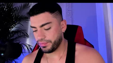 Snapshot of alexander_diiaz chatting on October 16, 3:20 pm Alexander Diaz online show from October 16, 3:20 pm