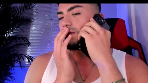 Snapshot of alexander_diiaz chatting on October 15, 2:35 pm Alexander Diaz online show from October 15, 2:35 pm