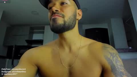 Snapshot of alexander_martines chatting on October 2, 11:20 pm Onlyfansalexmartinezwb Instagram alexwbmartinez Twitter martinezcb937 online show from October 2, 11:20 pm