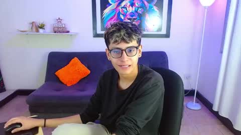 alex online show from April 13, 8:42 pm