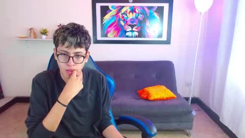 alex online show from June 5, 2:01 pm