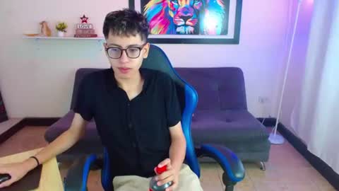 alex online show from June 8, 1:34 pm