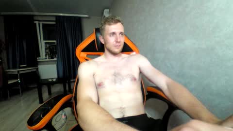 Snapshot of alexfox2018 chatting on October 5, 7:51 pm Alex online show from October 5, 7:51 pm