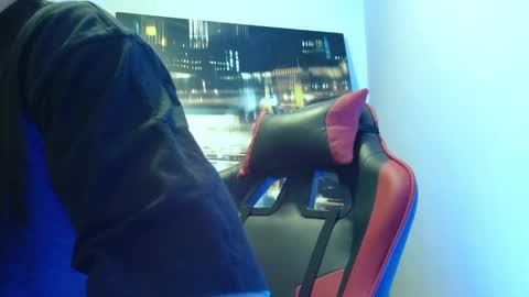 alexgiraldo__ online show from May 31, 10:11 pm