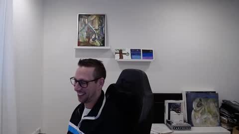 Snapshot of alexhunter4u chatting on January 6, 8:46 am alexhunter4u online show from January 6, 8:46 am