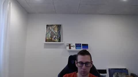 Snapshot of alexhunter4u chatting on January 30, 8:32 am alexhunter4u online show from January 30, 8:32 am