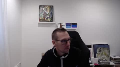 Snapshot of alexhunter4u chatting on December 17, 9:07 am alexhunter4u online show from December 17, 9:07 am