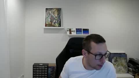 Snapshot of alexhunter4u chatting on January 1, 10:56 pm alexhunter4u online show from January 1, 10:56 pm