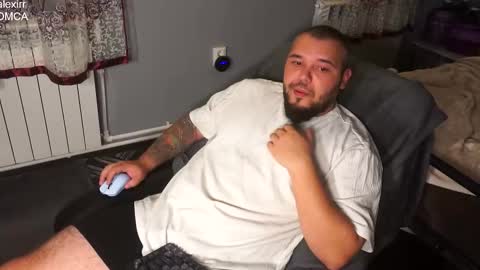 Alex online show from October 25, 8:32 pm