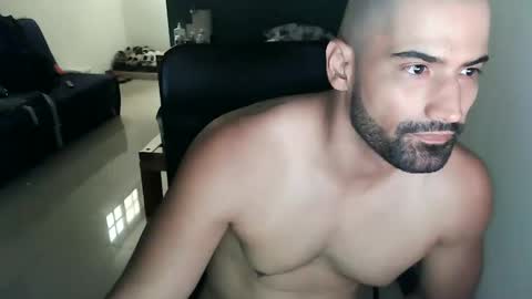 alexisrodriguez_ online show from October 28, 6:32 pm