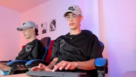 alexxus_smith online show from April 25, 6:27 pm