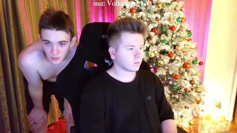 Snapshot of alexxx_d chatting on January 7, 11:35 pm AlexDimaIgor online show from January 7, 11:35 pm