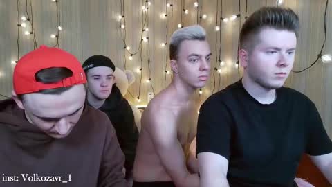 Snapshot of alexxx_d chatting on February 22, 6:37 pm AlexDimaIgor online show from February 22, 6:37 pm