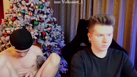 Snapshot of alexxx_d chatting on December 17, 7:37 pm AlexDimaIgor online show from December 17, 7:37 pm