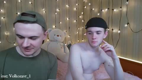 Snapshot of alexxx_d chatting on February 17, 6:04 pm AlexDimaIgor online show from February 17, 6:04 pm
