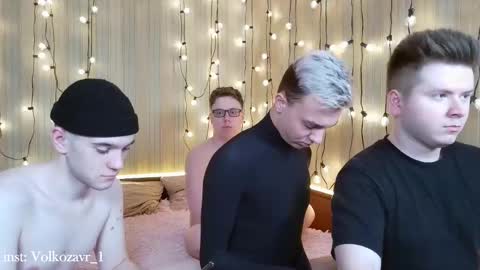 Snapshot of alexxx_d chatting on March 1, 6:32 pm AlexDimaIgor online show from March 1, 6:32 pm