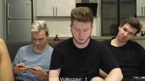 Snapshot of alexxx_d chatting on October 5, 9:41 pm AlexDimaIgor online show from October 5, 9:41 pm