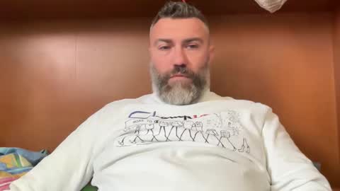 Snapshot of alfali chatting on October 5, 10:19 am alfali online show from October 5, 10:19 am