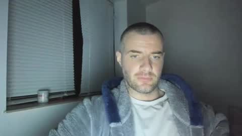 Snapshot of alfiesolomons87 chatting on February 18, 7:54 pm alfiesolomons87 online show from February 18, 7:54 pm