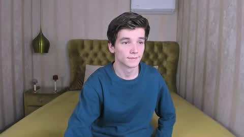 Snapshot of alfred_joness chatting on September 23, 7:40 am Alfred online show from September 23, 7:40 am