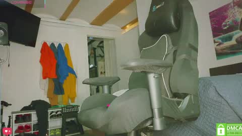alicantino1984 online show from June 1, 10:04 am