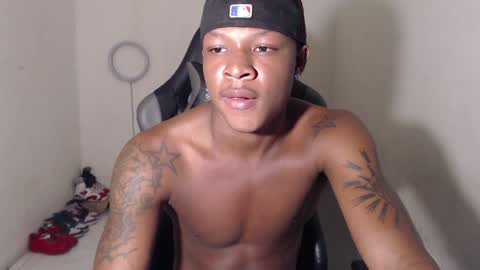 Snapshot of alid_17 chatting on January 7, 9:25 pm Alid 17 online show from January 7, 9:25 pm