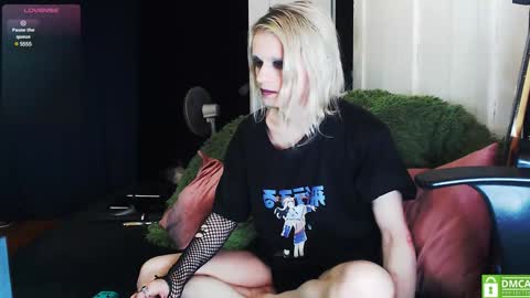 Alien Bella online show from December 9, 1:29 am