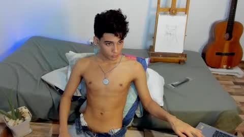 AliotTwink online show from November 29, 4:03 am