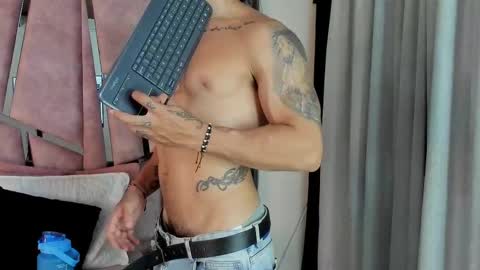 Snapshot of alixmartin1 chatting on September 30, 11:19 pm alix online show from September 30, 11:19 pm