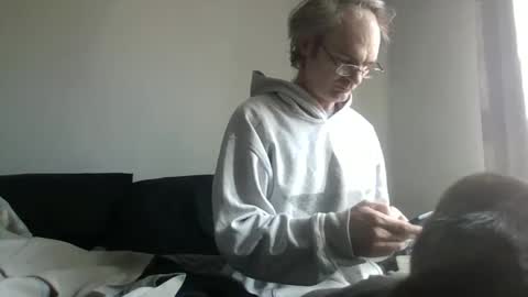 J online show from March 28, 6:19 pm