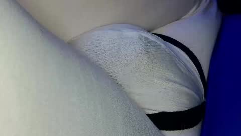 Growing Wiener online show from April 22, 1:45 am