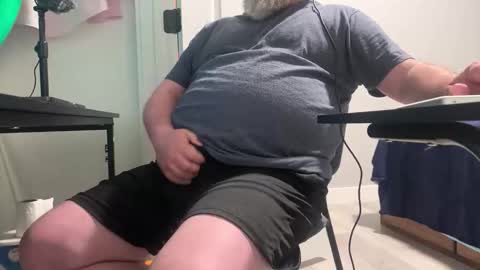 Allergictolove online show from April 15, 2:55 am