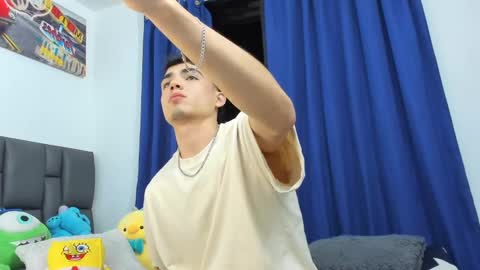Snapshot of allexserrano chatting on February 4, 1:34 am Allex online show from February 4, 1:34 am