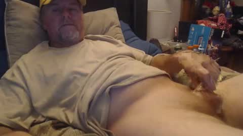 Snapshot of almostheaven chatting on December 21, 12:27 pm almostheaven online show from December 21, 12:27 pm